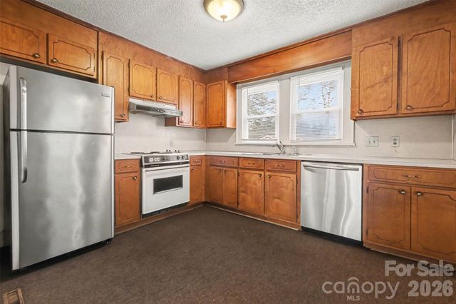 503 Rogers Lake Road, Kannapolis, NC 28081