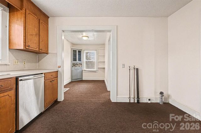 503 Rogers Lake Road, Kannapolis, NC 28081