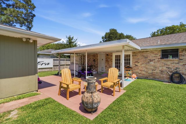 2013 18th Avenue N, Texas City, TX 77590