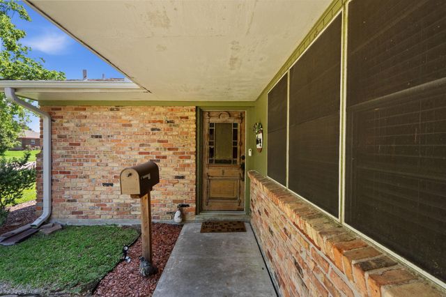 2013 18th Avenue N, Texas City, TX 77590