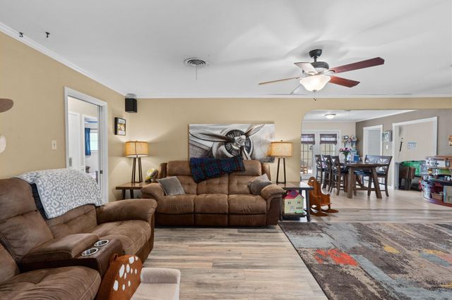2013 18th Avenue N, Texas City, TX 77590