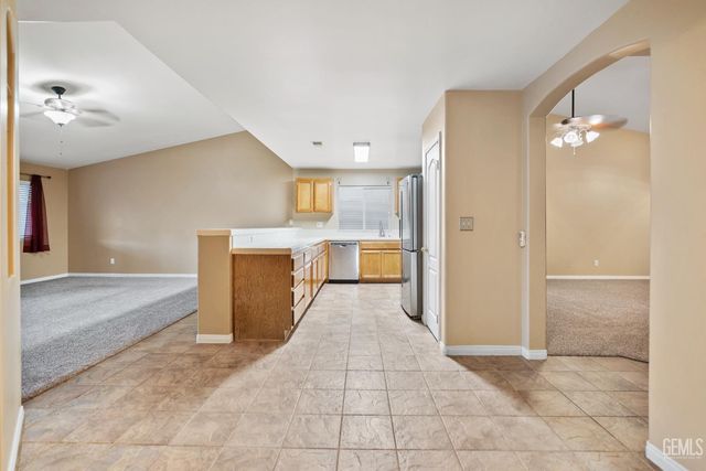 11814 Montague Avenue, Bakersfield, CA 93312