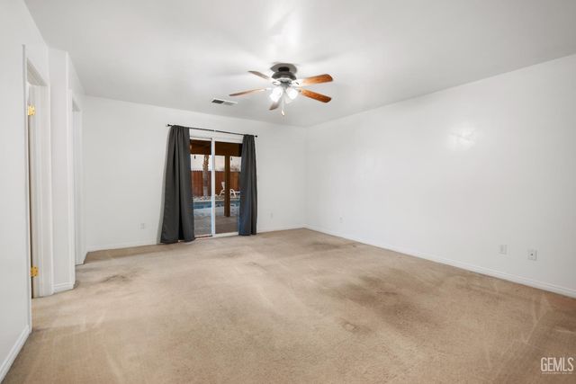 11814 Montague Avenue, Bakersfield, CA 93312