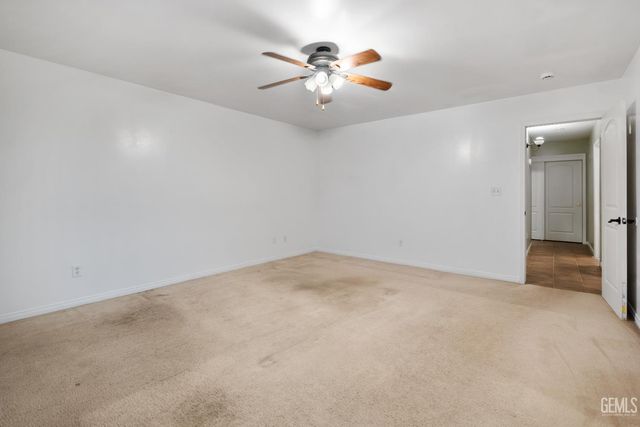 11814 Montague Avenue, Bakersfield, CA 93312