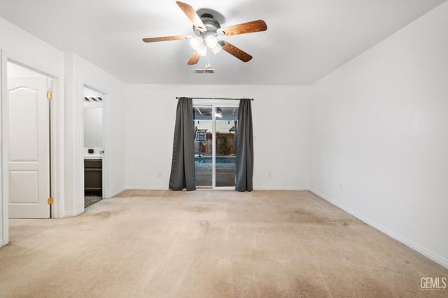 11814 Montague Avenue, Bakersfield, CA 93312