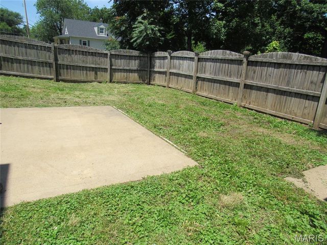 2801 Calvert Avenue, Overland, MO 63114