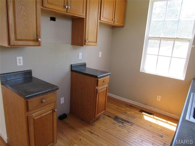 2801 Calvert Avenue, Overland, MO 63114