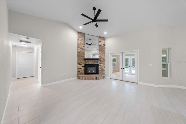 2082 CAMELOT BOULEVARD, St Cloud, FL 34772