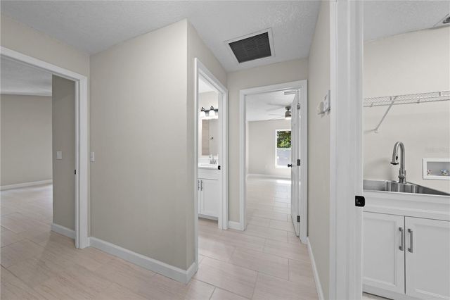 2082 CAMELOT BOULEVARD, St Cloud, FL 34772