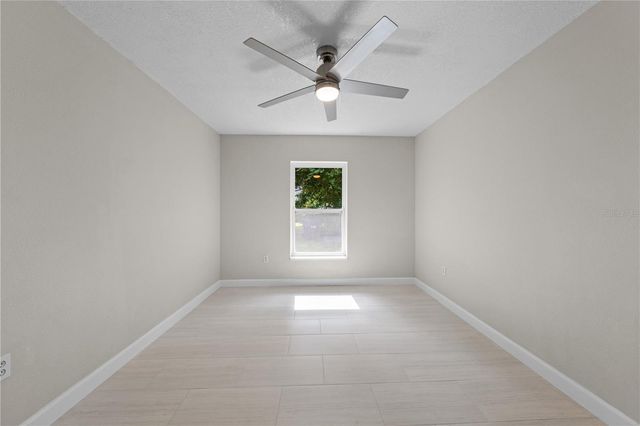 2082 CAMELOT BOULEVARD, St Cloud, FL 34772