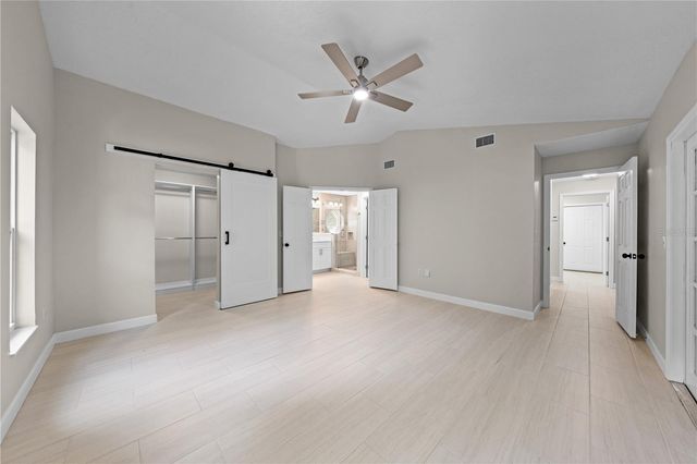 2082 CAMELOT BOULEVARD, St Cloud, FL 34772
