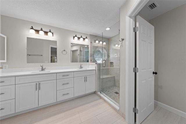 2082 CAMELOT BOULEVARD, St Cloud, FL 34772