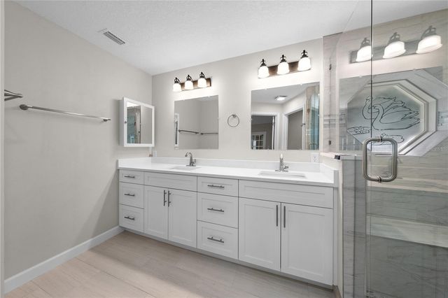 2082 CAMELOT BOULEVARD, St Cloud, FL 34772