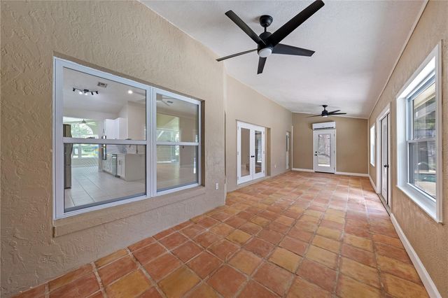 2082 CAMELOT BOULEVARD, St Cloud, FL 34772