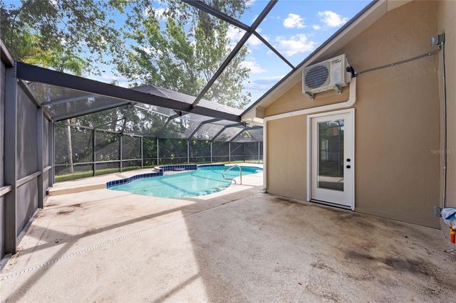 2082 CAMELOT BOULEVARD, St Cloud, FL 34772
