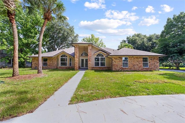 2082 CAMELOT BOULEVARD, St Cloud, FL 34772