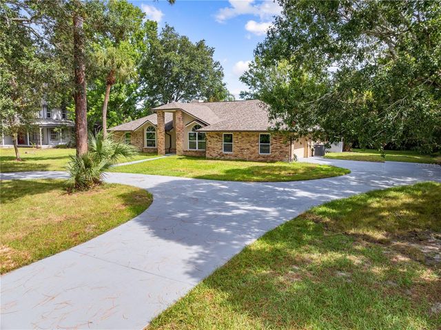 2082 CAMELOT BOULEVARD, St Cloud, FL 34772