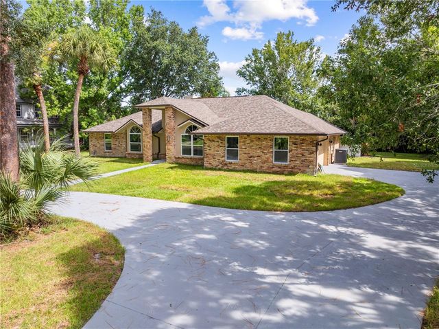 2082 CAMELOT BOULEVARD, St Cloud, FL 34772
