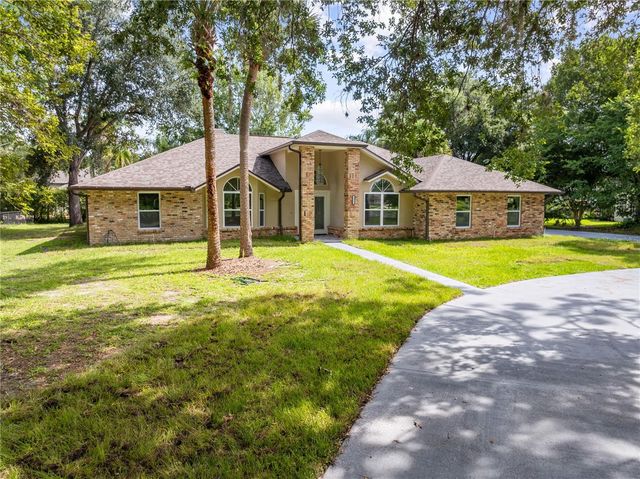 2082 CAMELOT BOULEVARD, St Cloud, FL 34772