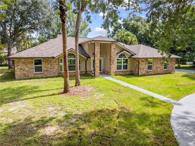 2082 CAMELOT BOULEVARD, St Cloud, FL 34772