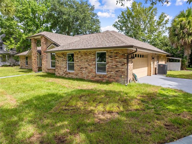 2082 CAMELOT BOULEVARD, St Cloud, FL 34772