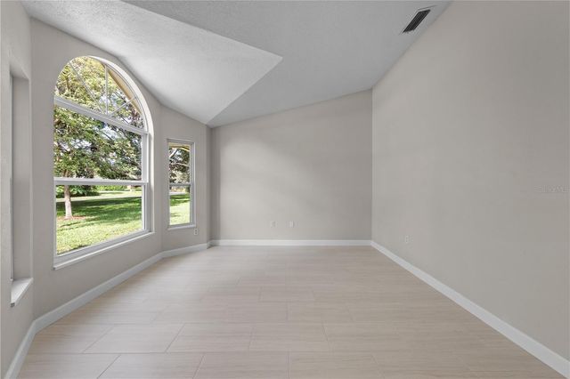 2082 CAMELOT BOULEVARD, St Cloud, FL 34772