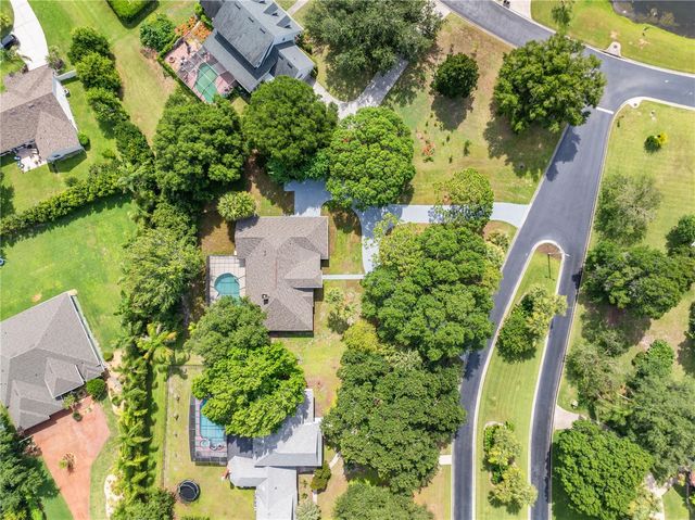 2082 CAMELOT BOULEVARD, St Cloud, FL 34772