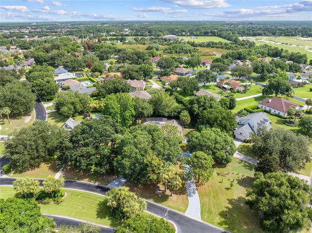 2082 CAMELOT BOULEVARD, St Cloud, FL 34772