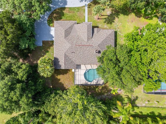 2082 CAMELOT BOULEVARD, St Cloud, FL 34772