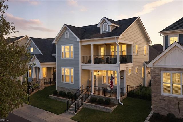 110 Creek LN, Suffolk, VA 23435
