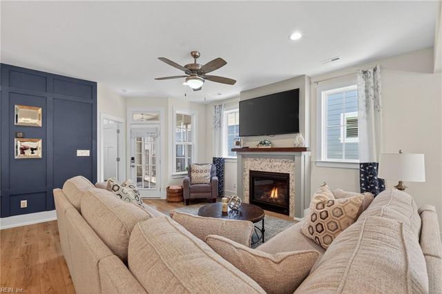 110 Creek LN, Suffolk, VA 23435