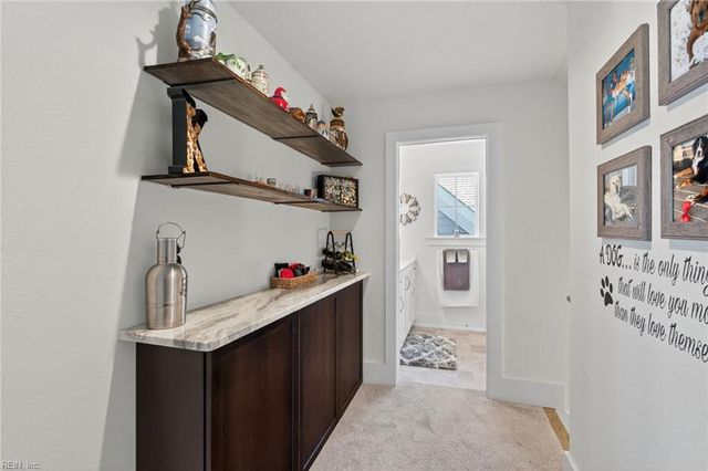 110 Creek LN, Suffolk, VA 23435