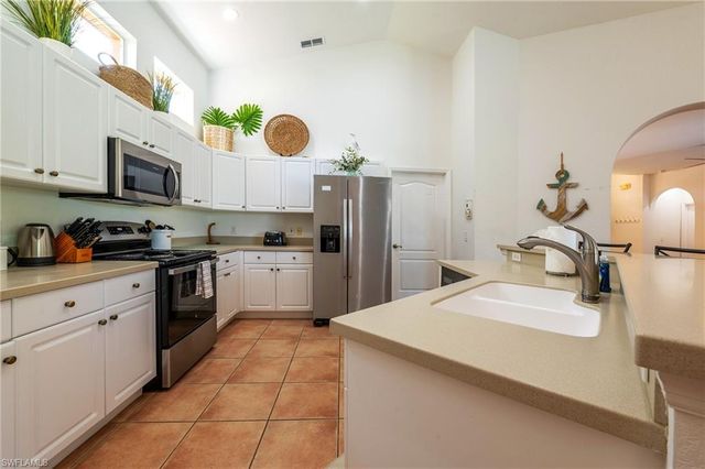 1951 Terrazzo LN, Naples, FL 34104
