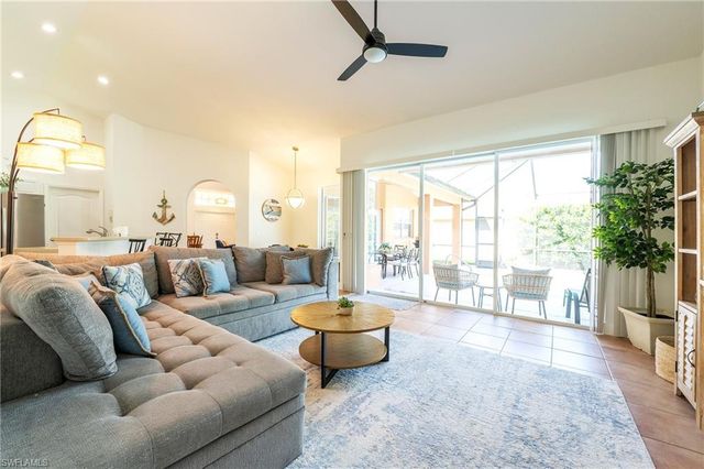 1951 Terrazzo LN, Naples, FL 34104