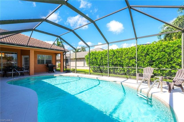 1951 Terrazzo LN, Naples, FL 34104