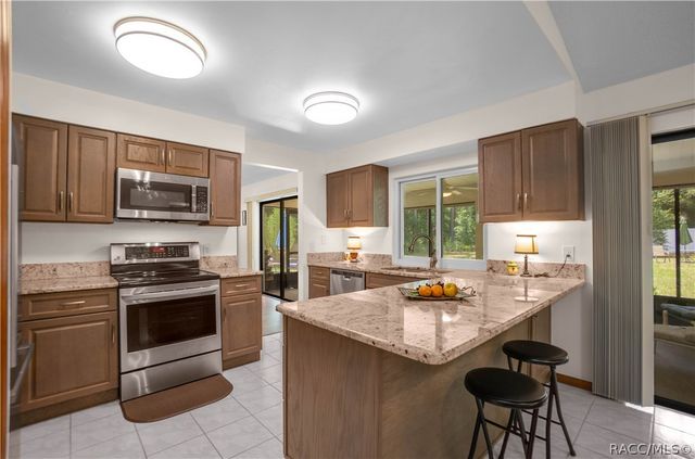 2250 W Huntington Drive, Beverly Hills, FL 34465