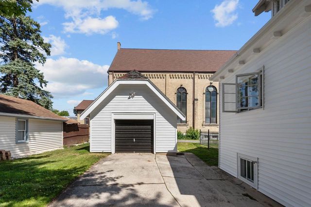 105 N STATE STREET, Chilton, WI 53014