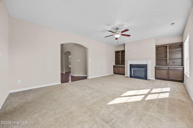 827 Solomon Drive, Jacksonville, NC 28546