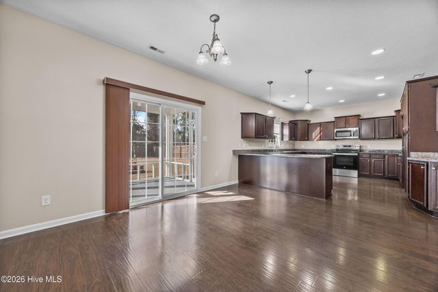 827 Solomon Drive, Jacksonville, NC 28546