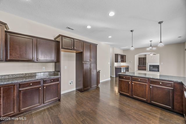 827 Solomon Drive, Jacksonville, NC 28546