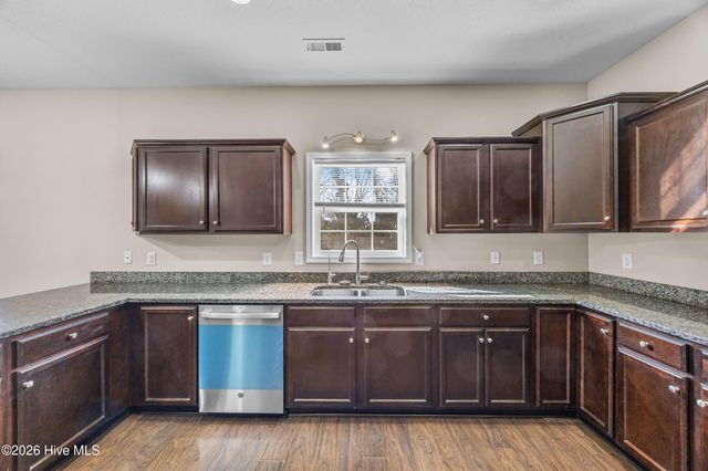 827 Solomon Drive, Jacksonville, NC 28546