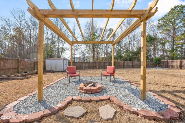 827 Solomon Drive, Jacksonville, NC 28546