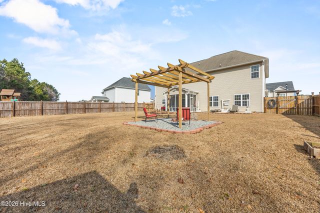 827 Solomon Drive, Jacksonville, NC 28546