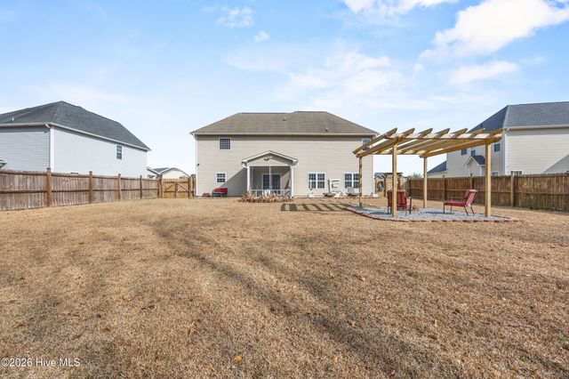 827 Solomon Drive, Jacksonville, NC 28546