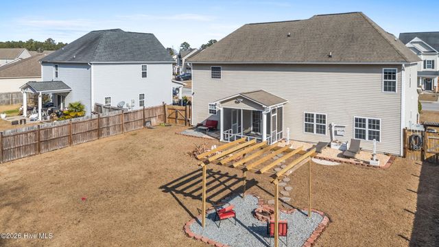 827 Solomon Drive, Jacksonville, NC 28546