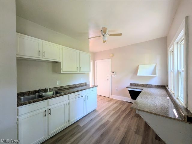 11302 Parkview Avenue, Cleveland, OH 44104