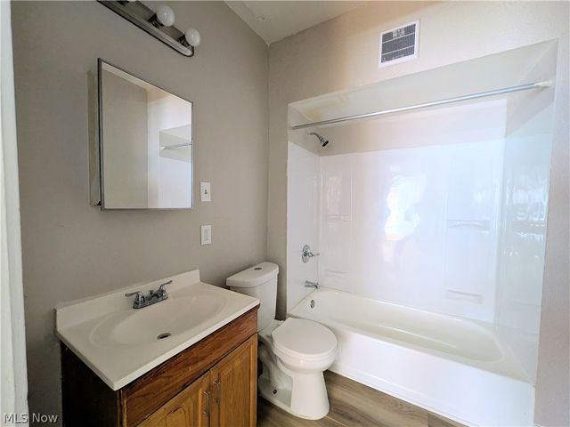 11302 Parkview Avenue, Cleveland, OH 44104