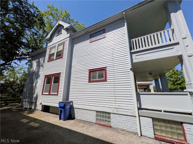 11302 Parkview Avenue, Cleveland, OH 44104