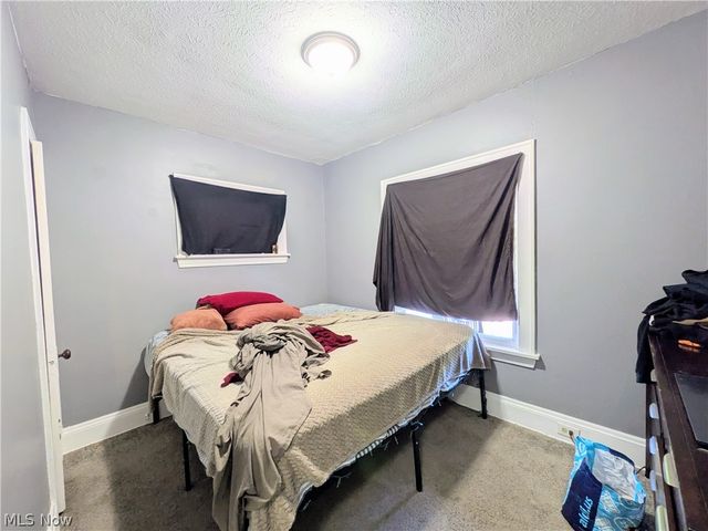 11302 Parkview Avenue, Cleveland, OH 44104