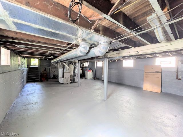 11302 Parkview Avenue, Cleveland, OH 44104